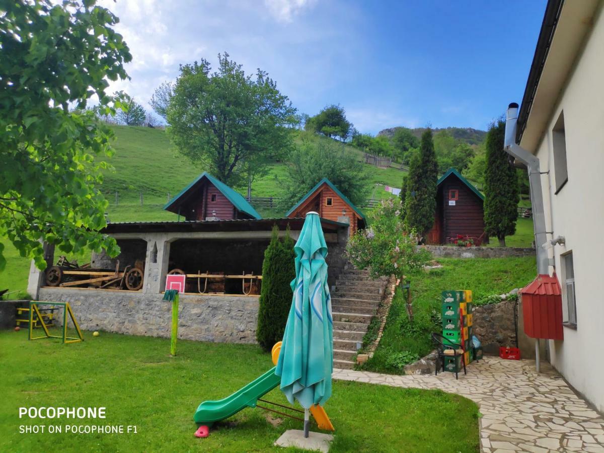 Bungalovi Vukovic Мойковац Екстер'єр фото