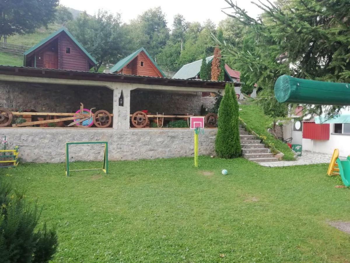 Bungalovi Vukovic Мойковац Екстер'єр фото
